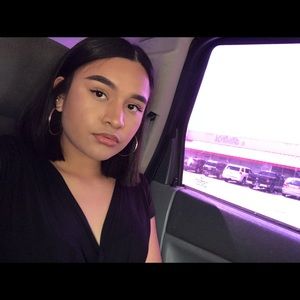 Meet your Posher, Selena